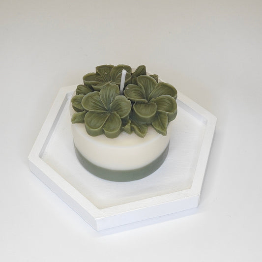 Blooming Grace Candle - Sage Green 🌿